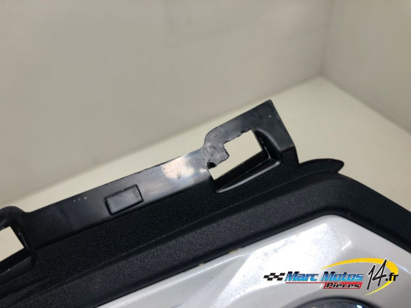 ECOPE DE RADIATEUR DROITE HONDA 1100 AFRICA TWIN 2021