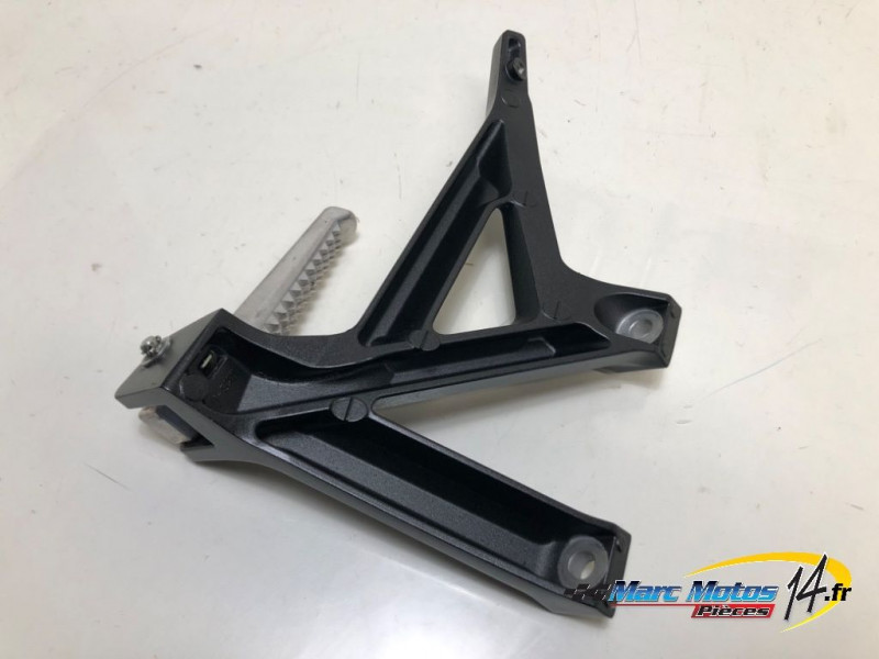 PLATINE ARRIERE GAUCHE HONDA 1100 AFRICA TWIN 2021