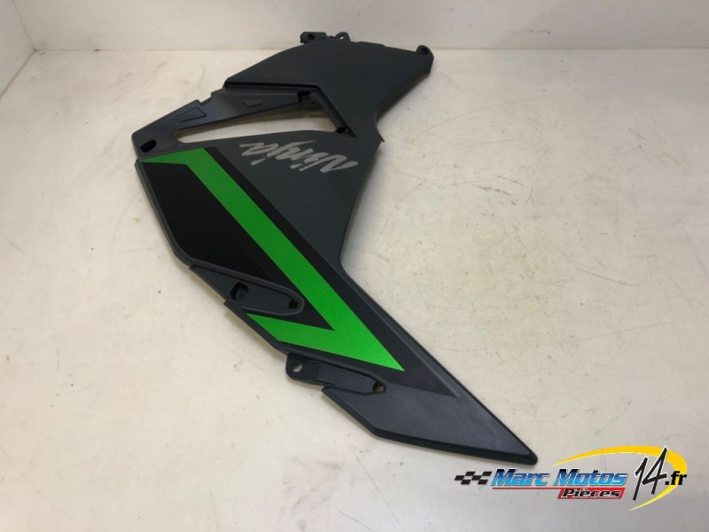 FLANC DE CARENAGE GAUCHE KAWASAKI 500 NINJA 2025