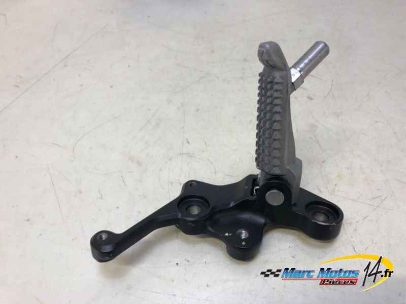 PLATINE AVANT GAUCHE KAWASAKI 500 NINJA 2025