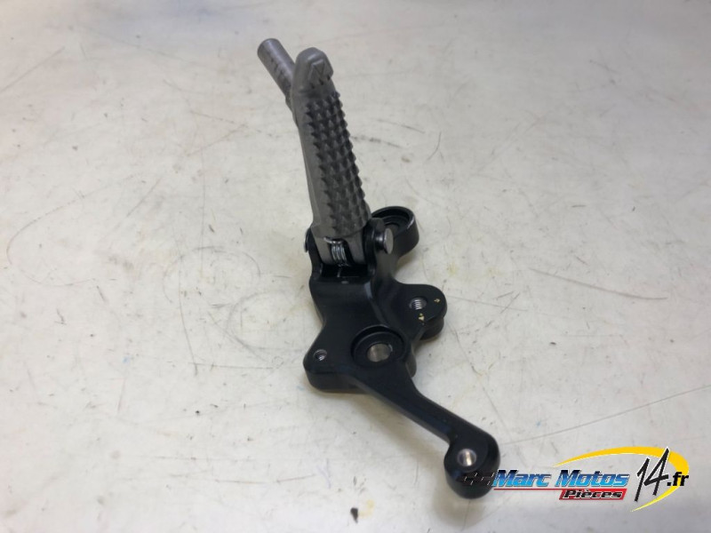 PLATINE AVANT GAUCHE KAWASAKI 500 NINJA 2025