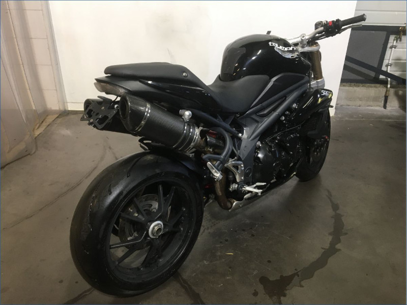 TRIUMPH 1050 SPEED TRIPLE 