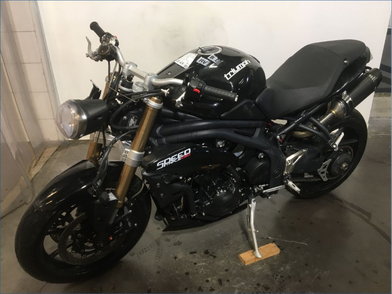 TRIUMPH 1050 SPEED TRIPLE 