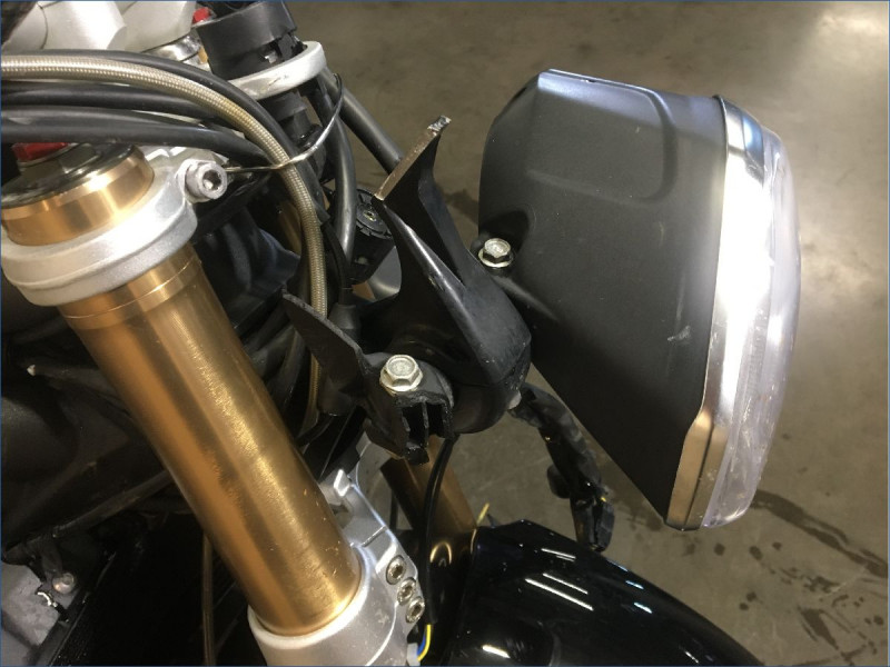 TRIUMPH 1050 SPEED TRIPLE 