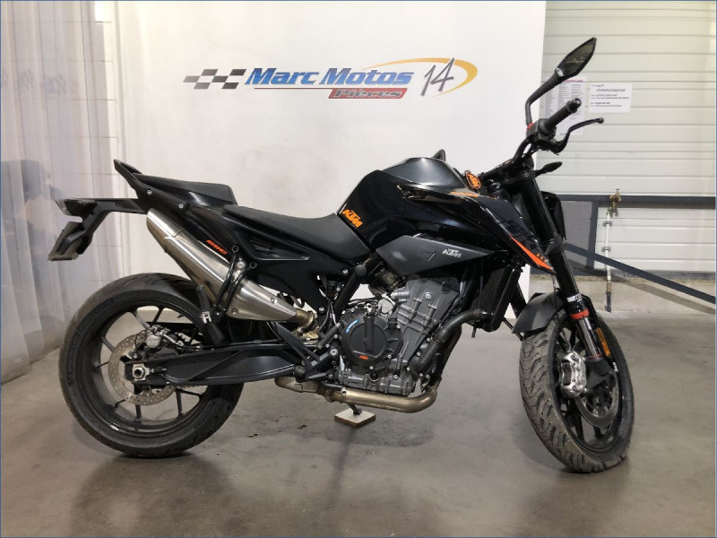 KTM 890 DUKE 