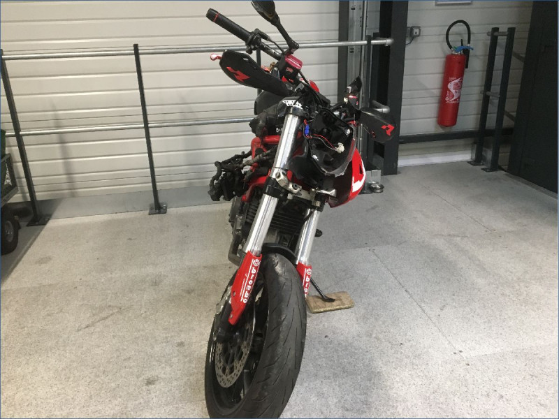 DUCATI 796 HYPERMOTARD 