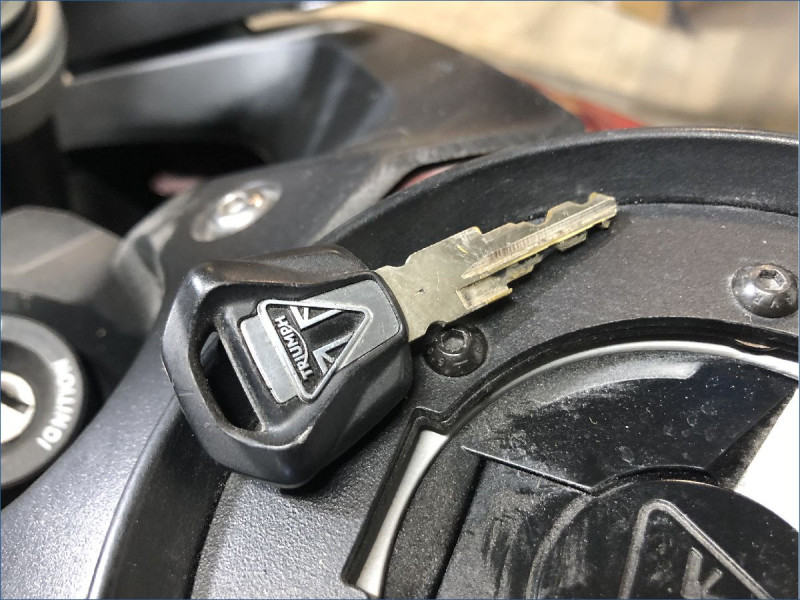 TRIUMPH 900 TIGER GT PRO