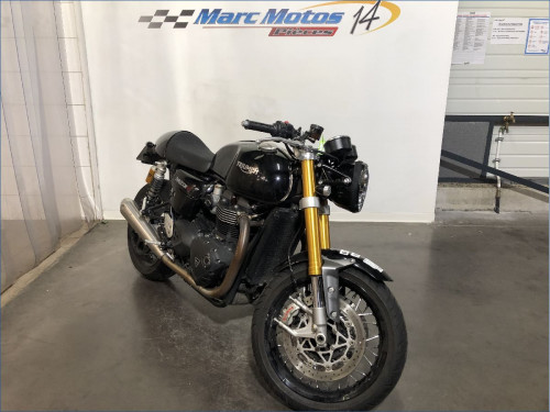 TRIUMPH 1200 THRUXTON RS