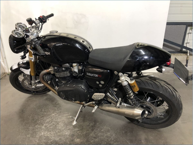 TRIUMPH 1200 THRUXTON RS