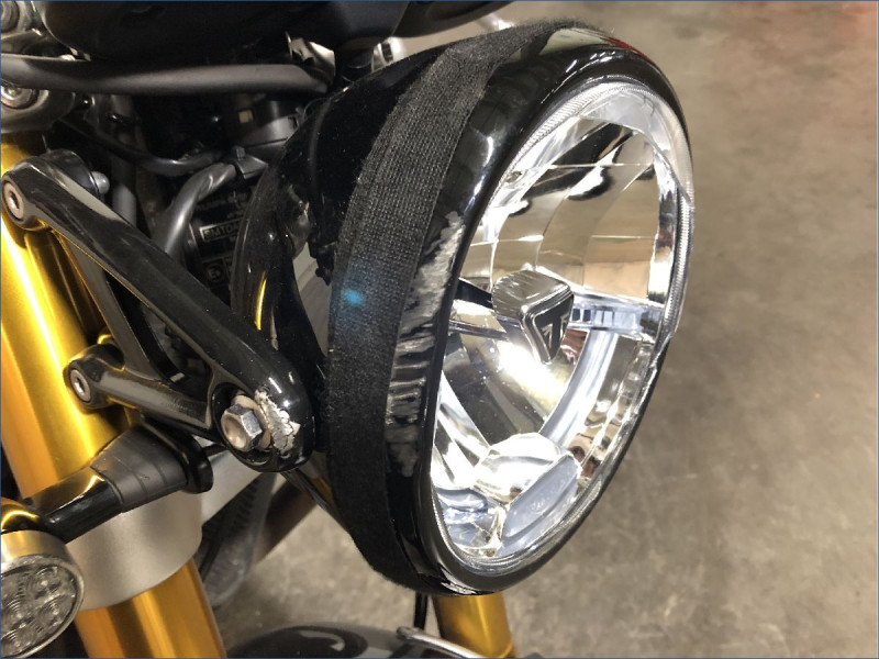 TRIUMPH 1200 THRUXTON RS