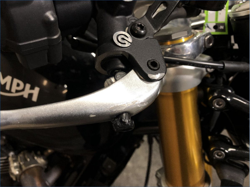 TRIUMPH 1200 THRUXTON RS