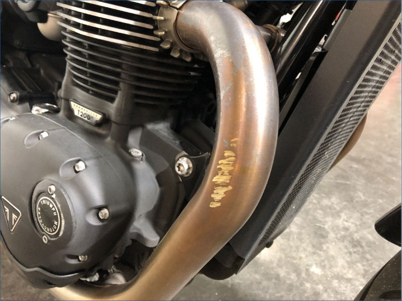 TRIUMPH 1200 THRUXTON RS