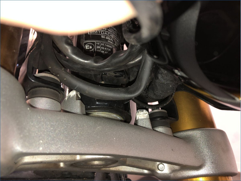 TRIUMPH 1200 THRUXTON RS