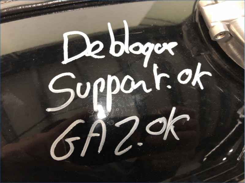 TRIUMPH 1200 THRUXTON RS