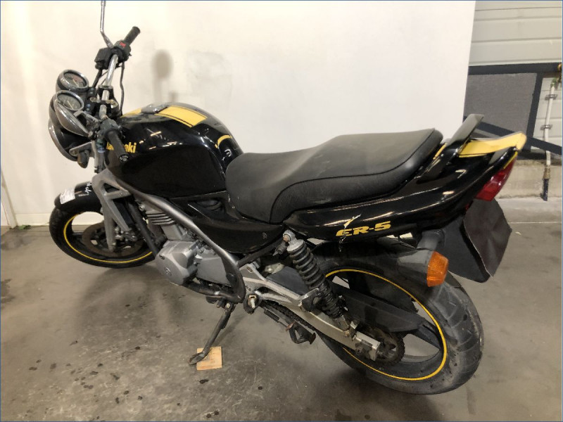 KAWASAKI ER5 