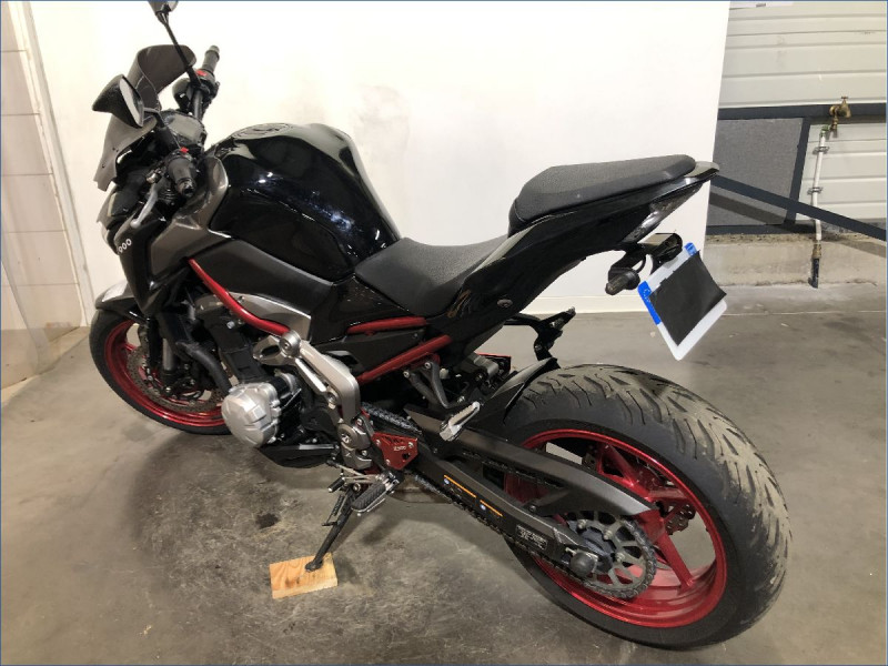 KAWASAKI Z900 