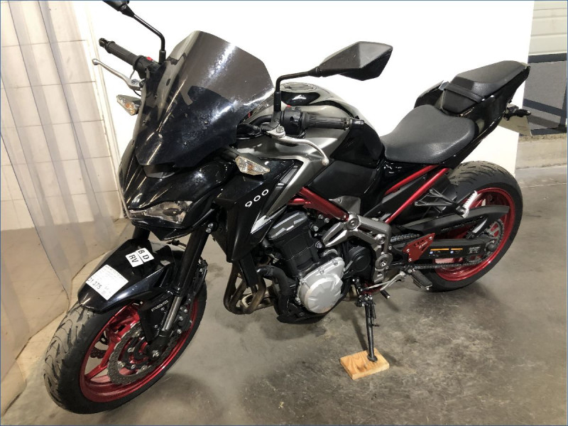 KAWASAKI Z900 
