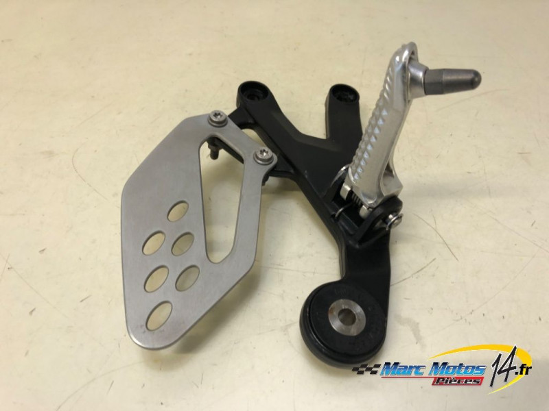 PLATINE AVANT DROITE BMW S1000RR 2012