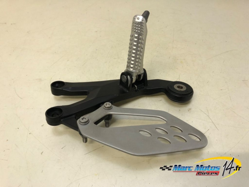 PLATINE AVANT DROITE BMW S1000RR 2012