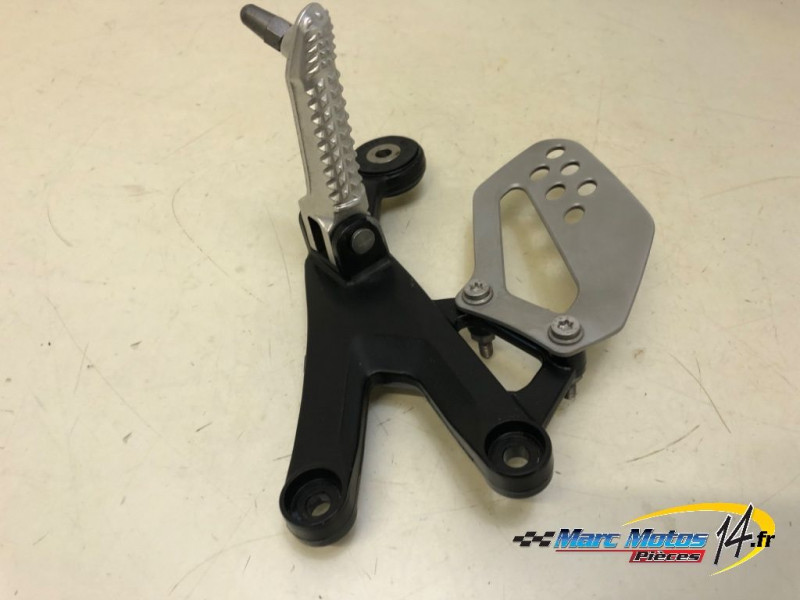 PLATINE AVANT DROITE BMW S1000RR 2012