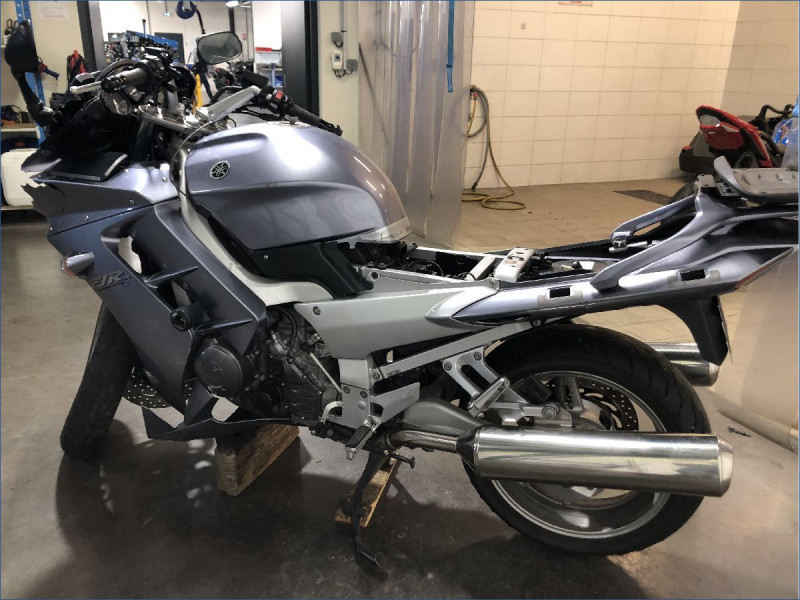 YAMAHA 1300 FJR 