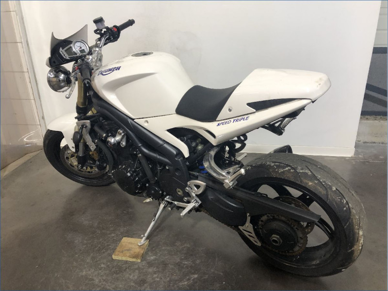 TRIUMPH 1050 SPEED TRIPLE 