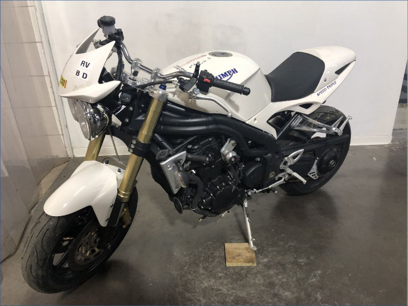 TRIUMPH 1050 SPEED TRIPLE 