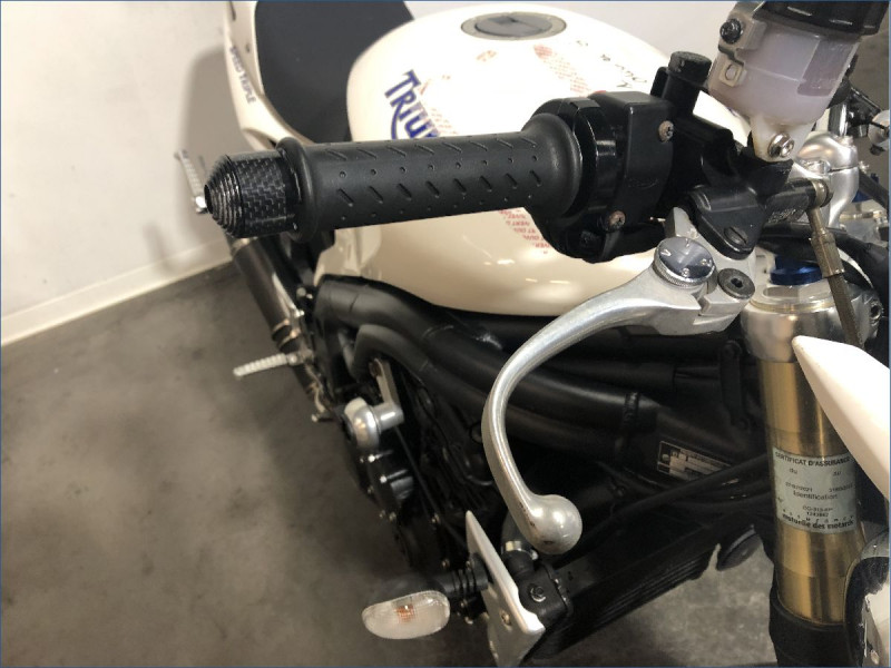 TRIUMPH 1050 SPEED TRIPLE 