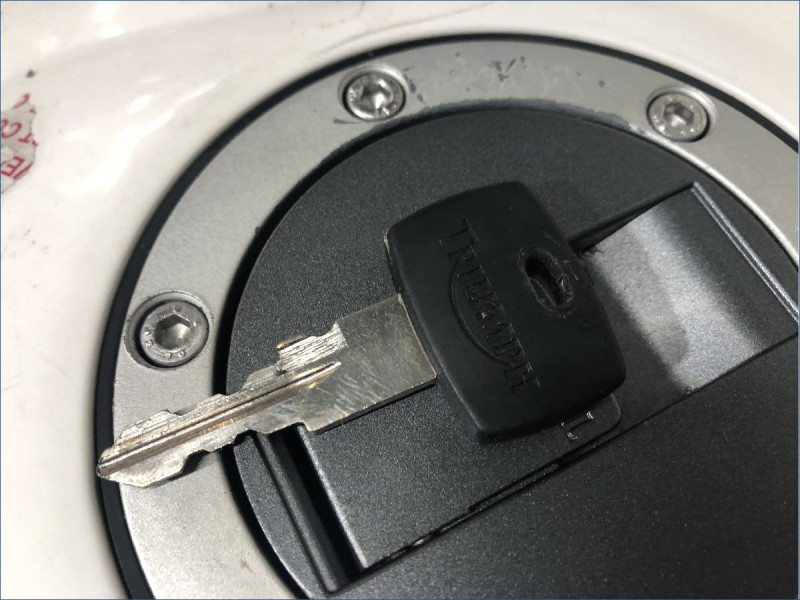 TRIUMPH 1050 SPEED TRIPLE 