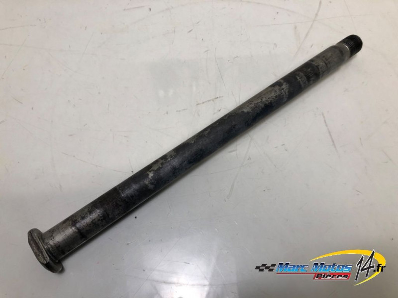 AXE DE ROUE ARRIERE YAMAHA MT07 TRACER 2022