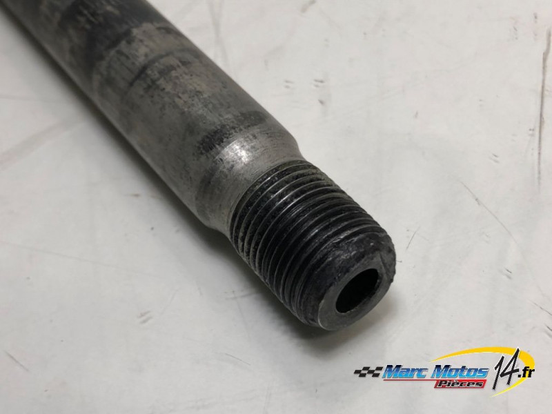 AXE DE ROUE ARRIERE YAMAHA MT07 TRACER 2022
