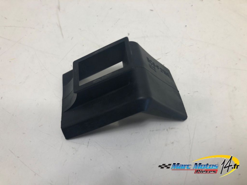 PLASTIQUES ET CAOUTCHOUCS DIVERS YAMAHA MT07 TRACER 2022