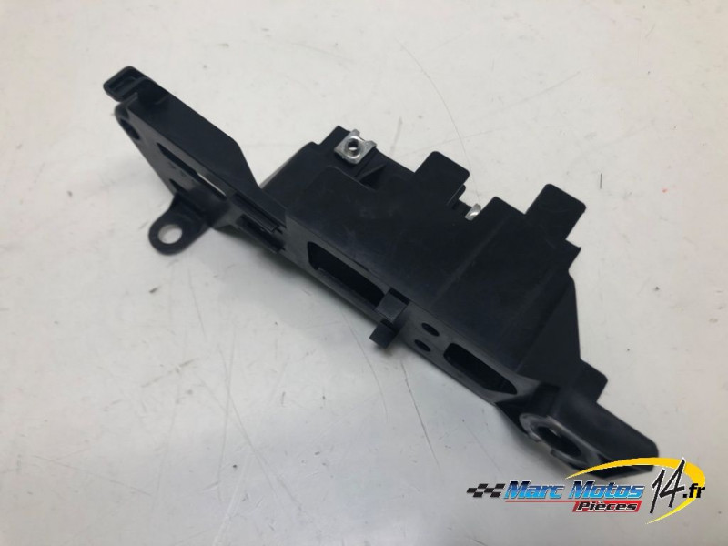 PLASTIQUES ET CAOUTCHOUCS DIVERS YAMAHA MT07 TRACER 2022