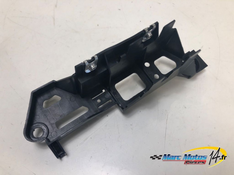 PLASTIQUES ET CAOUTCHOUCS DIVERS YAMAHA MT07 TRACER 2022