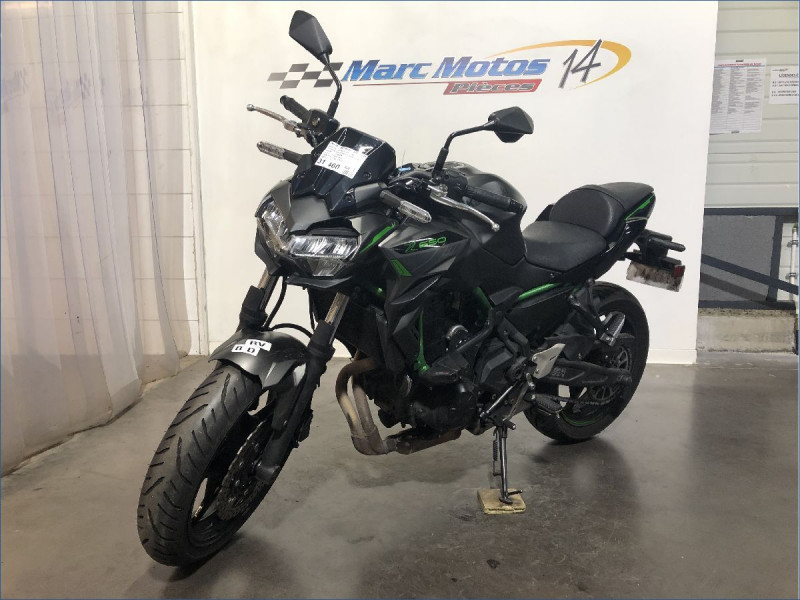 KAWASAKI Z650 