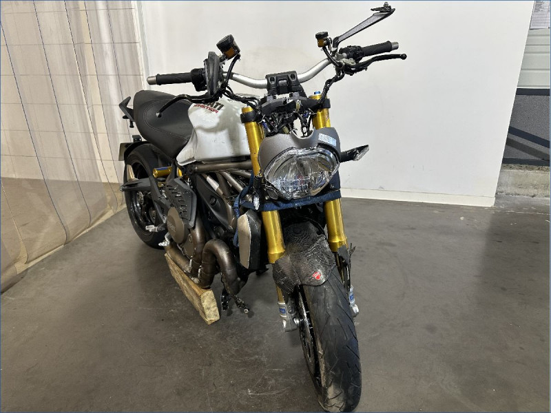 DUCATI 1200 MONSTER S