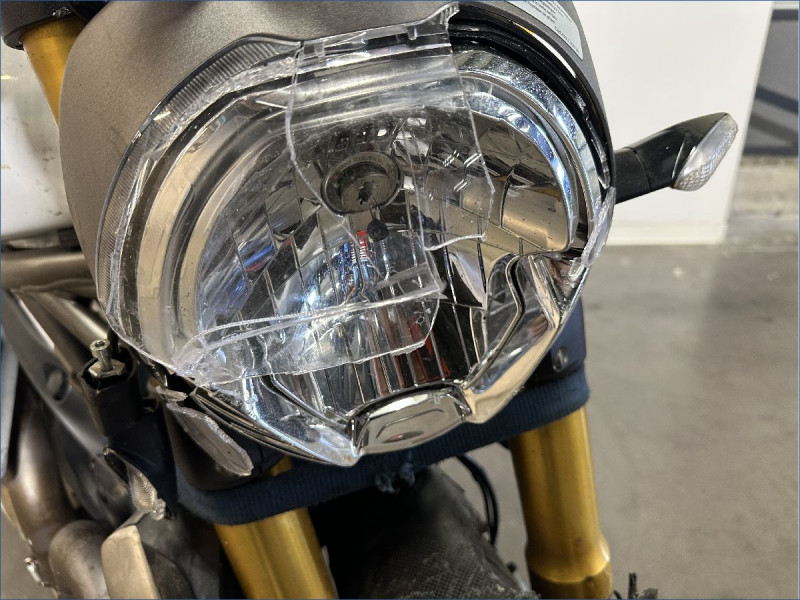 DUCATI 1200 MONSTER S