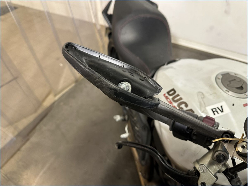 DUCATI 1200 MONSTER S