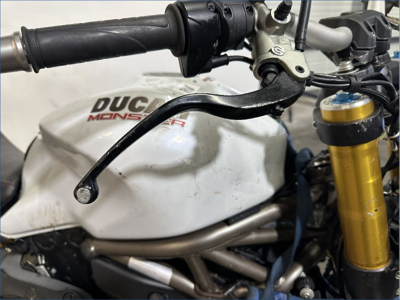 DUCATI 1200 MONSTER S