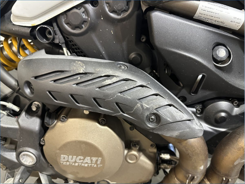 DUCATI 1200 MONSTER S