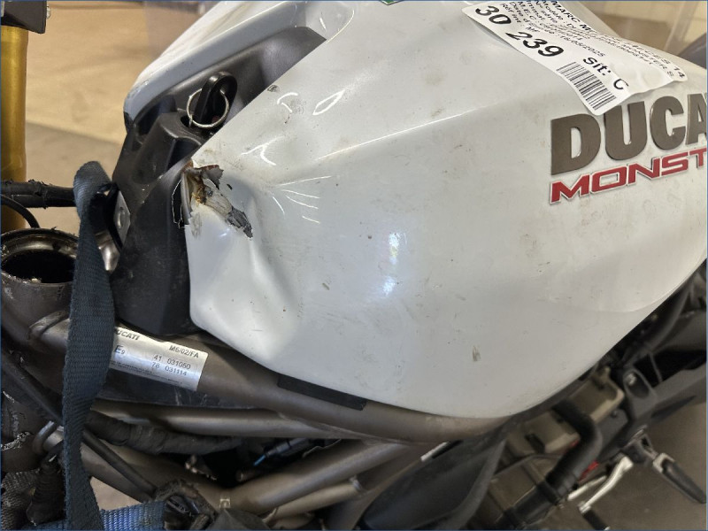 DUCATI 1200 MONSTER S