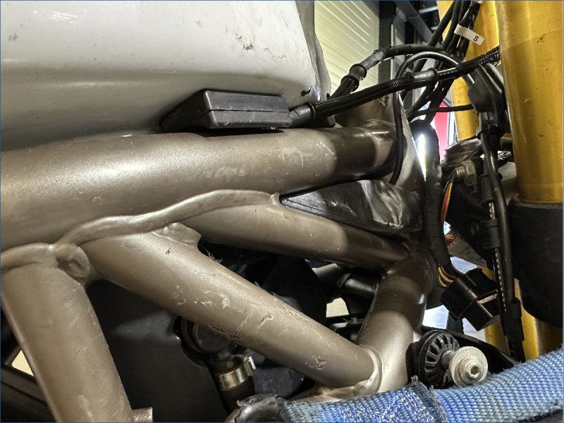 DUCATI 1200 MONSTER S