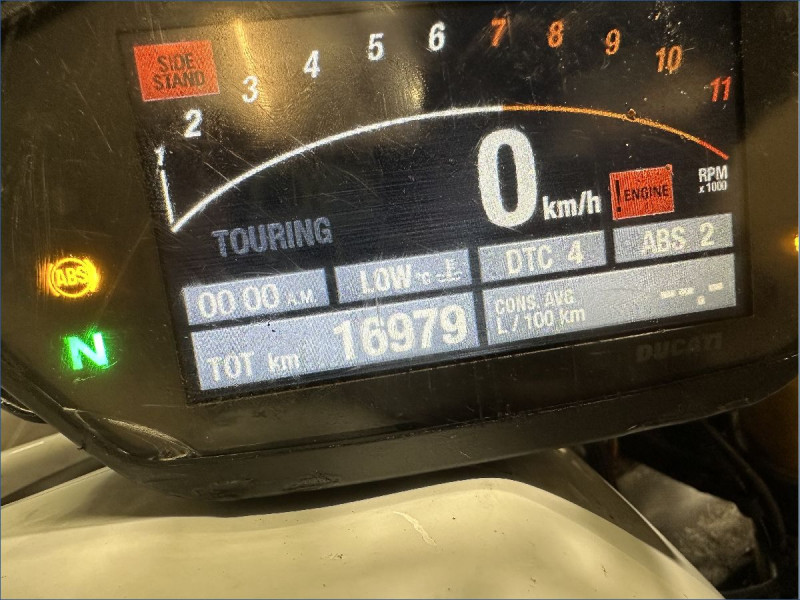 DUCATI 1200 MONSTER S