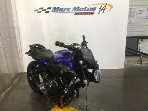 YAMAHA MT07 