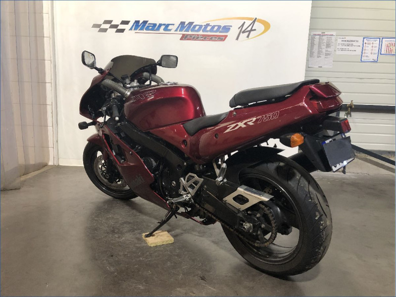 KAWASAKI 750 ZXR 