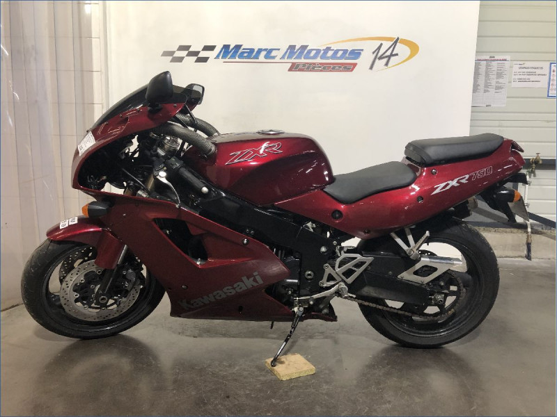 KAWASAKI 750 ZXR 