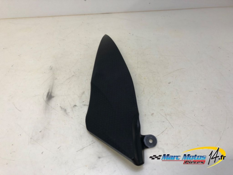 CACHE LATERAL INTERMEDIAIRE GAUCHE YAMAHA R1 2008