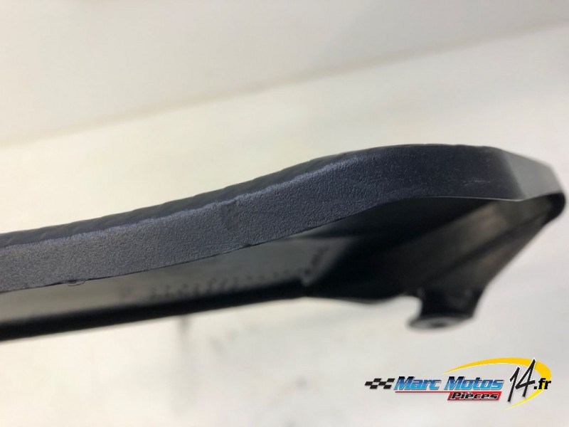 CACHE LATERAL INTERMEDIAIRE GAUCHE YAMAHA R1 2008