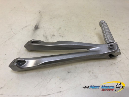 PLATINE ARRIERE GAUCHE YAMAHA R1 2008