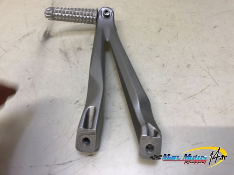 PLATINE ARRIERE GAUCHE YAMAHA R1 2008